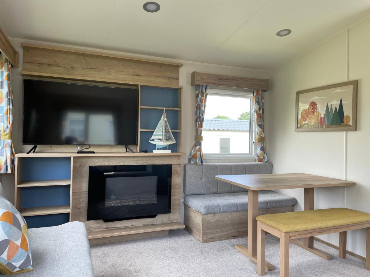 Turlin Valley Poole Exterior foto