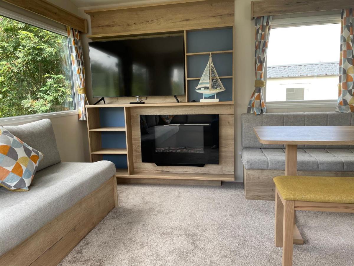 Turlin Valley Poole Exterior foto