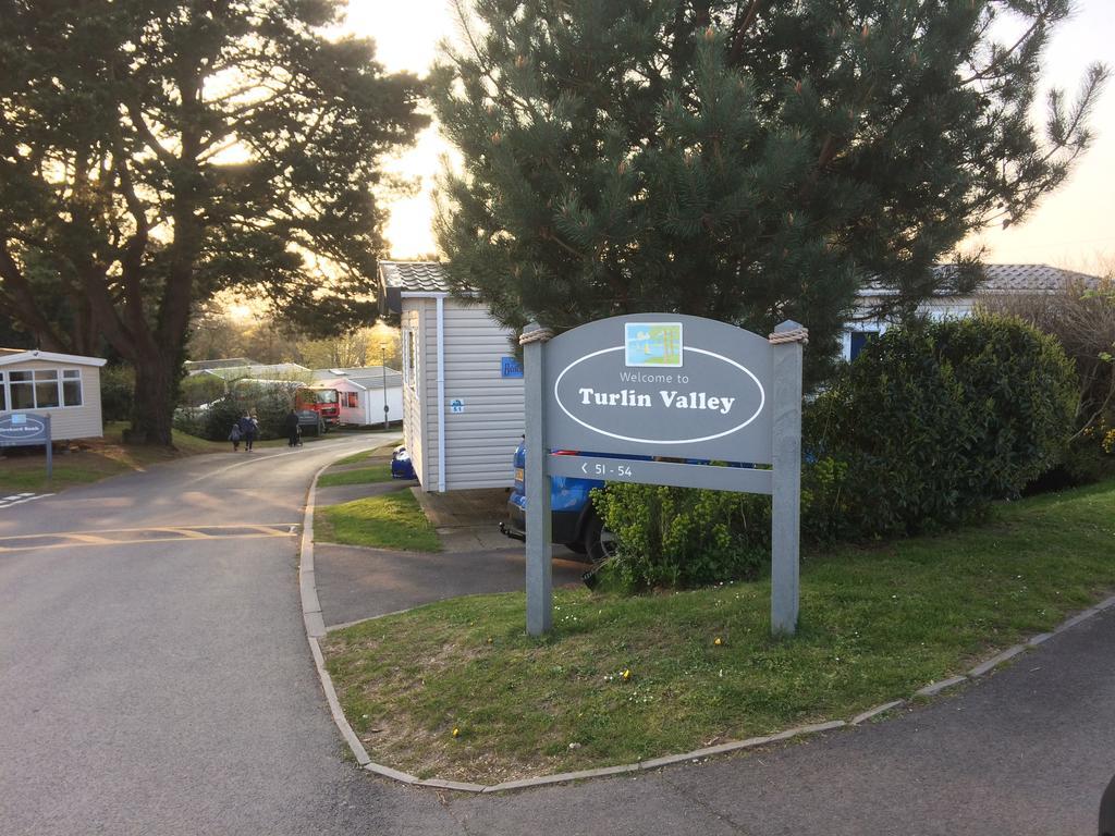 Turlin Valley Poole Exterior foto